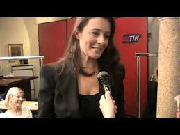 Select from premium roberta capua of the highest quality. Intervista A Roberta Capua Milan Women Fashion Week Youtube