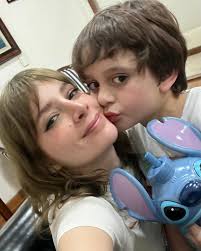 El día de ayer recuperé a mi hijo después de 38 días que fui privada de  cualquier contacto con él. Agradezco a las autoridades que actuaron  apegadas a la ley. Pude demostrar