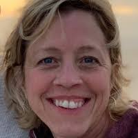 Kelly Eanes's Instagram, Twitter & Facebook