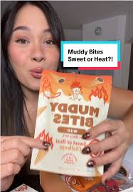 Putting 25 pieces of Tinsel in my hair!! Is it worth? (+tutorial) #tin...