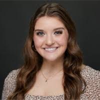 Abby Hicks's Instagram, Twitter & Facebook