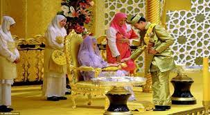 Pangeran azim, anak kedua sultan brunei darussalam. Putri Sultan Brunei Nikahi Pangeran Kaya Okezone News