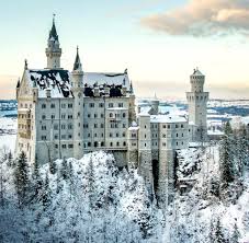 Neuschwanstein is a formidable looking word to english speakers. Bayern Schloss Neuschwanstein Im Winter Das Ist Grosses Kino Welt