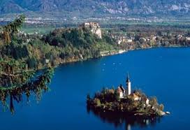 Szlovéniában éjszakai kijárási tilalmat vezetnek be. Szlovenia Budavartours