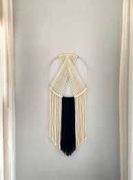 Black And White Macrame Wall Hanging Circle Macrame Wall Hanging Black And White Etsy In 2020 Macrame Wall Hanging Diy Macrame Wall Hanger Crochet Wall Hangings