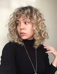 Mariko Reid's Instagram, Twitter & Facebook