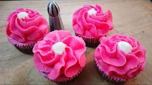 How To Use Russian Ball Tips Buttercream Ruffle Flowers Using Russian B Cupcake Cake Designs Easy Baking Cake Decorating Piping