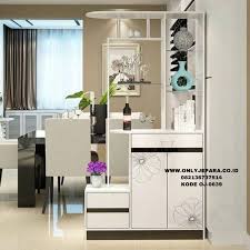 Model lemari pajangan minimalis ini sangat cocok sekali sebagai sekat untuk rumah minimalis. Lemari Sekat Ruangan Minimalis Modern Penyekat Ruang Tamu Model Bufet Toko Furniture Jepara V 2021 G Dizajn Doma Interer Mebel