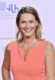 She is an actress, known for kroymann (2017), samira (2016) and reach for the stars (2003). Anja Reschke Zimbio