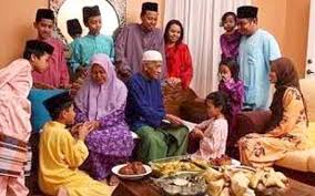 Zakat fitrah tidak perlu dibayar bagi mereka yang telah meninggal dunia. Suasana Hari Raya Aidilfitri