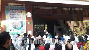 Check spelling or type a new query. Tak Ada Batasan Hasil Un Ini Rata Rata Nem Pendaftaran Di Smk Negeri 3 Bogor Tribunnews Bogor