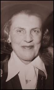 Fortune, Duchess of Grafton 2