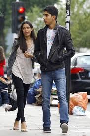 Born and raised in mumbai, india, she resolved, at a young age, to become an actress. Dev Patel And Freida Pinto Together In Notting Hill Famousfix