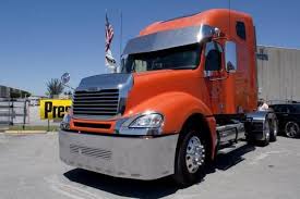 22 Freightliner Century 2005 2007 Columbia 2003 2007 Bumper Chrome Wrap Around Brackets Large Center Tow 11 Hidd Freightliner Trucks Freightliner Trucks