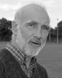 We are saddened to learn of the passing of author, historian and lifelong  Charlton fan Richard Redden. Our thoughts are with Richard's family and  friends at this difficult time ❤️