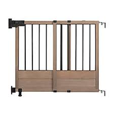 The retractable gate by summer infant has a vastly different design compared to traditional gates. Summer Infant Hardware Mounted Gates 2 Buybuy Baby