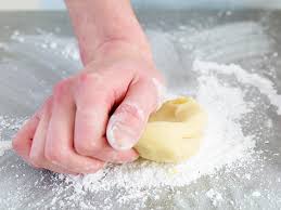 Unsere redaktion an produkttestern verschiedene hersteller & marken ausführlichst analysiert und wir zeigen unseren. Marzipandecke Selber Machen So Geht S Lecker
