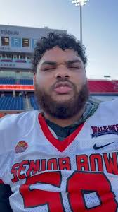 Catching up with former Tennessee Volunteers OT Darnell Wright, who had  some first day jitters at the Senior Bowl. #Vols #rockytop #tennessee  #tennesseevols