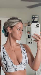 Lulu on X: Apex has driven me to go outside and be by the lake today. Its  very tragic. See you guys Monday 😘 t.coe6h0dILDBf  X