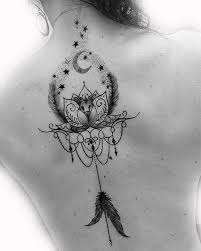 2 planches de deux tatouages éphémères dans le style dotwork ! Lys Tattoo Tatouage Colonne Vertebrale Dos Femme Fleur De Lotus Plumes Etoiles Et Perles Facebook