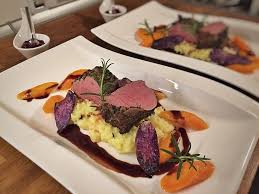 Kalbsfilet Mit Portweinsauce Und Getruffeltem Kartoffelpuree Von Eva H Chefkoch Kalbsfilet Kalbsfilet Rezepte Kartoffelpuree