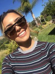 Hillary Bennett (@hillydillydock)