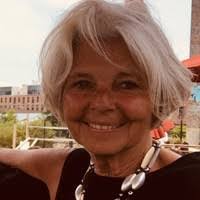 Donna Hodurski's Instagram, Twitter & Facebook