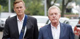 Je hebt het liedje van danny vera en andré van duin vast al gehoord. Man Andre Van Duin Heeft Lichte Vorm Van Botkanker Story