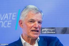 Charles Mcmanus's Instagram, Twitter & Facebook