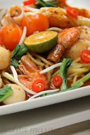 Resepi asal oleh chef wan dan pastinya menghasilkan sup tulang yang pekat, berempah dan sangat lazat. Resepi Mee Kari Ayam Chef Wan Resepimee Junotee Com