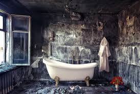 Rilassarsi insieme nella vasca da bagno. Casa In Affitto Chi Paga La Vasca Nuova