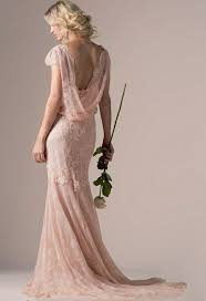 Weitere ideen zu kleider, schöne kleider, ballkleid. Rosa Brautkleid Fur Einen Glamourosen Hochzeits Look Archzine Net