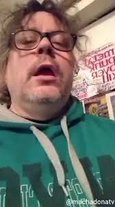 Otto Luotonen, vocalista da banda finlandesa (Força Macabra), mandou um  "Alô" para o Machado na TV., @forca_macabra_official @hellromulo  @roberto.valleck @flavioluiz.nery @junior.vieira.3954