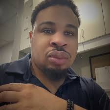 I know a tambourine hate to see me coming! 🙃👏🏽 #PopPopPop  #TambourineMinistry