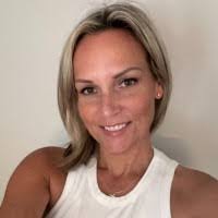 Kelly Blakely's Instagram, Twitter & Facebook