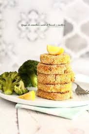 Questi burger di broccoli sono facilissimi e perfetti per accompagnare un cereale con verdure oppure come secondo insieme ad un'insalata, ma anche come merenda o spuntino. Burger Di Cannellini E Scarti Di Broccoli E Cavolfiore Diversamentelatte