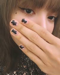 Pin By 4 July On Bllckpiik Idol Nails Blackpink Blackpink Lisa