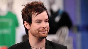 Former American Idol winner David Cook is hitting the stage at this year's  Pet Rock Festival in New England 🎤🔥