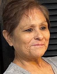 Gloria Garrett's Instagram, Twitter & Facebook