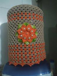 Capa De Botijao De Croche Com Flores Pin De Rapalo Victoria Em Capa Para Galao De Agua Casa De Croche Capa De Croche Capa De Botijao