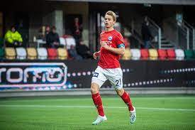 Mads emil møller madsen (born 14 january 1998) is a danish professional footballer, who plays as a midfielder for austrian bundesliga club lask. The Other Bundesliga On Twitter Lask Have Completed The Double Signing Of Forward Mamoudou Karamoko 20 And Midfielder Mads Emil Madsen 22 Karamoko Joins From Vflwolfsburg En While Madsen Switches From