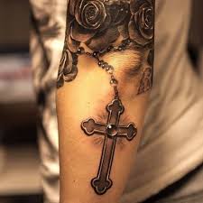 3d Kreuz Mit Kette Unterarm Tattowierung Design Manner Kreuz Tattoo Kreuz Tattoo Manner Kreuz Tattoo Oberarm