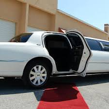 There are also suv limo options that can fit between 9 and 40 guests. Lincoln Limo Rental Service 10 Best Lincoln Limos Cheap Prices