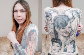 I like hanging out in tattoo shops rihanna has said. Sarah Ridge Bedeckt Korper Mit Rihanna Tattoos