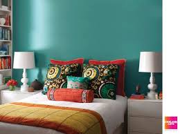 Whether you prefer a zen color combo of white and green or a boho feel that has a playful mix of patterns, the top layer of your bed plays up your aesthetic. 6 Easy Tips For Finding The Best Bedding