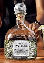 Pin By Carlos Eduardo Quesada Carvaja On Liquor Favorites Bottle Alcoholic Drinks Bartender