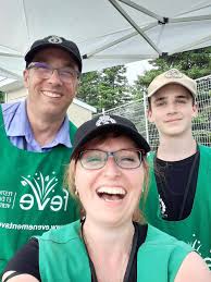 Bravo et merci au caporal Jeffrey Milot, à sa mère Annie Gagnon ainsi qu'à  l'adjudant Rafaël Bourget et à son père, Alain Bourget qui