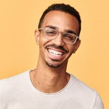 Leanna Wright's Instagram, Twitter & Facebook