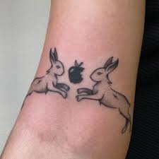 Tattooed this lovely couple from out of state today🌹🌻 thank you Lisa and  Lora for stopping by and putting your trust in me 🙏🏼 I hope to see y'all  again soon!! @lora.nance @