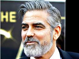 «i riflessi gialli sono l'ossessione dei capelli grigi. Gli Studi Affermano Che Il 72 Delle Donne Trova Gli Uomini Dai Capelli Grigi Piu Desiderabili Di Altri